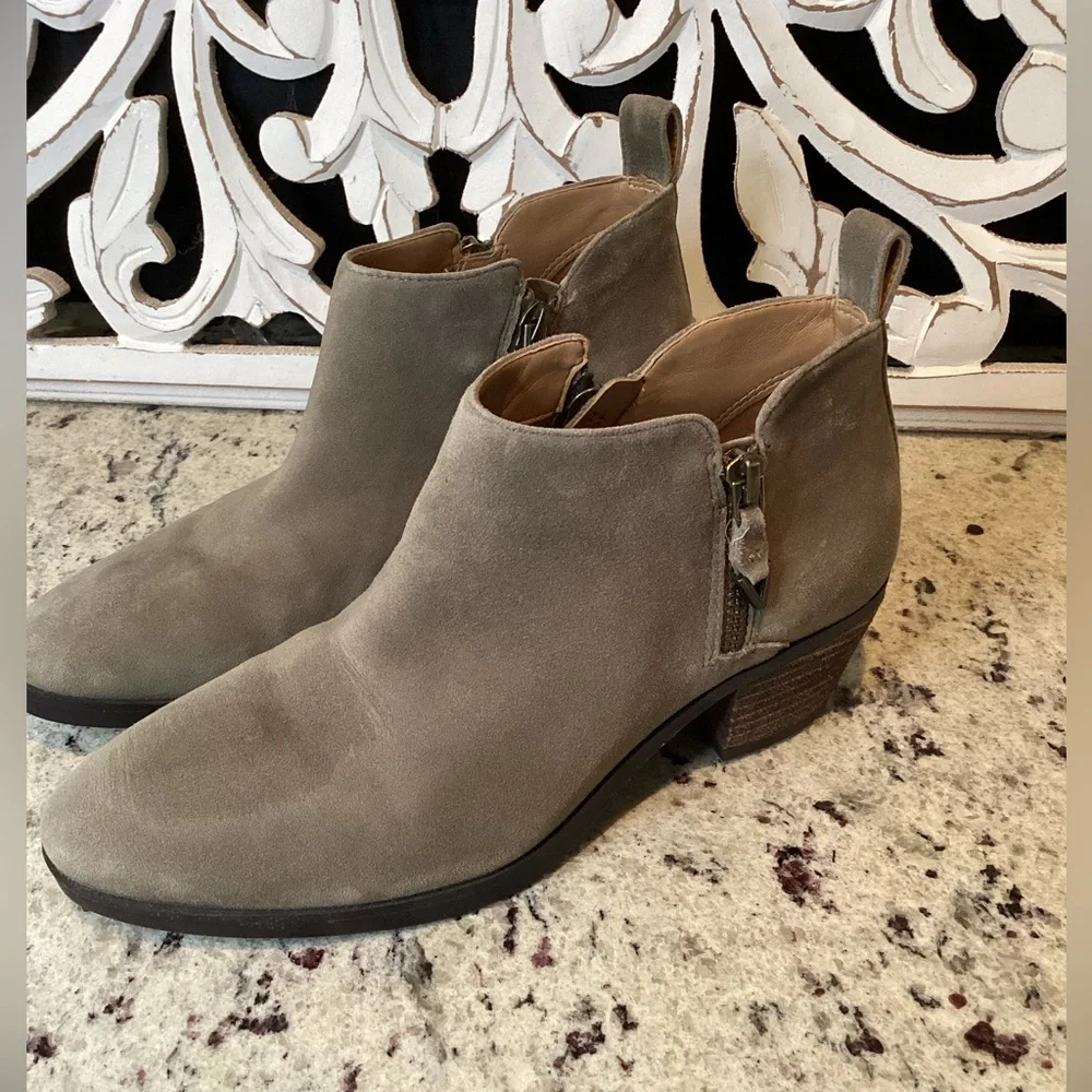 Vionic booties nice